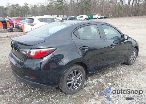 2019 Toyota Yaris Le z USA, uszkodzony, nr VIN 3MYDLBYV5KY519544
